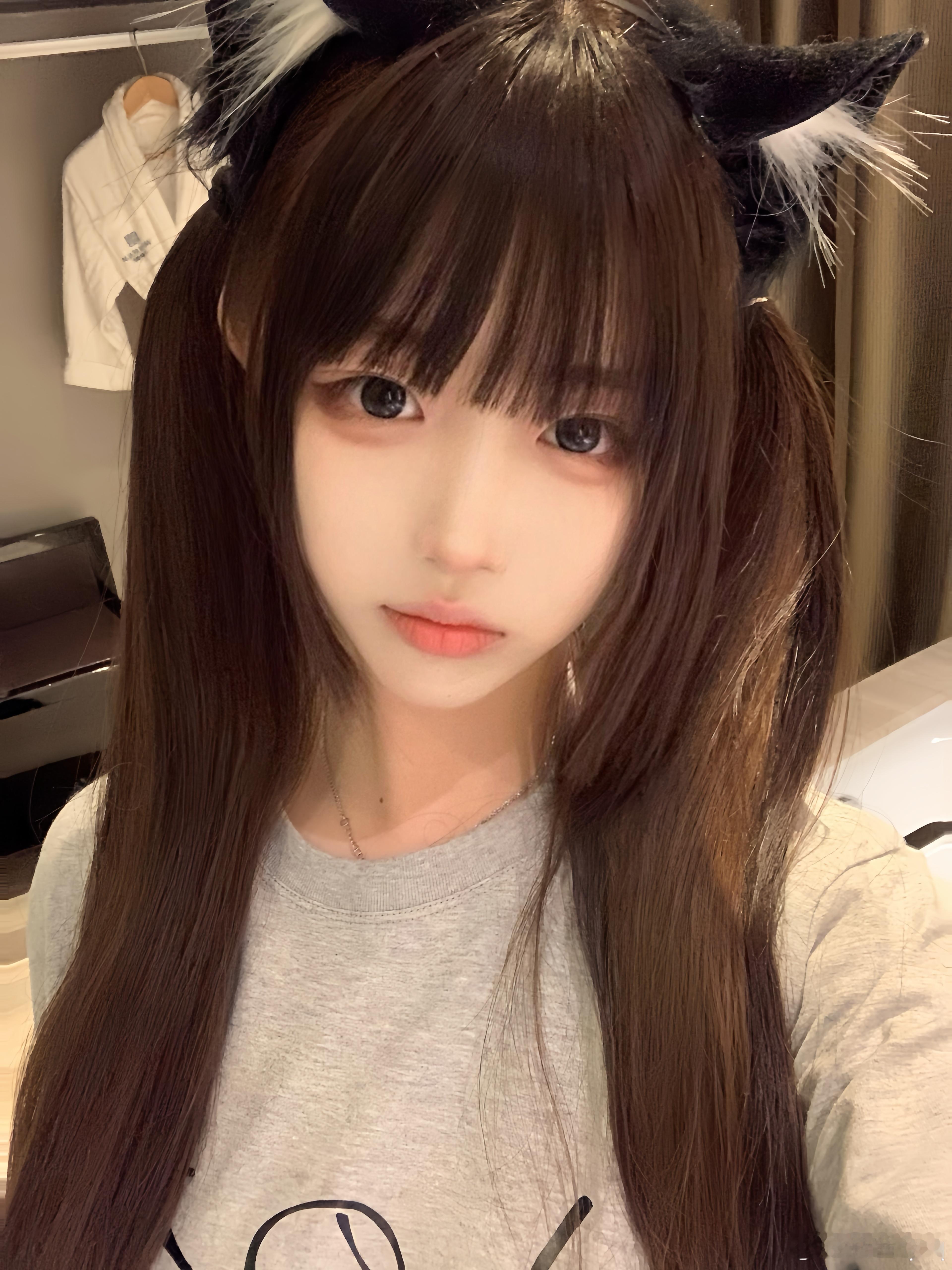 ^⦁᎑-^ ੭喵 ​​​