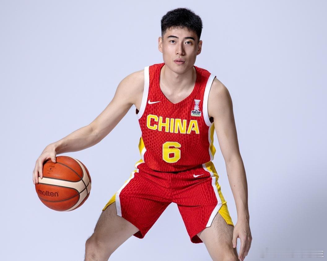 不纠结过去的遗憾，不畏惧未来的未知。睡一觉醒来又是元气满满的一天。继续加油吧少年