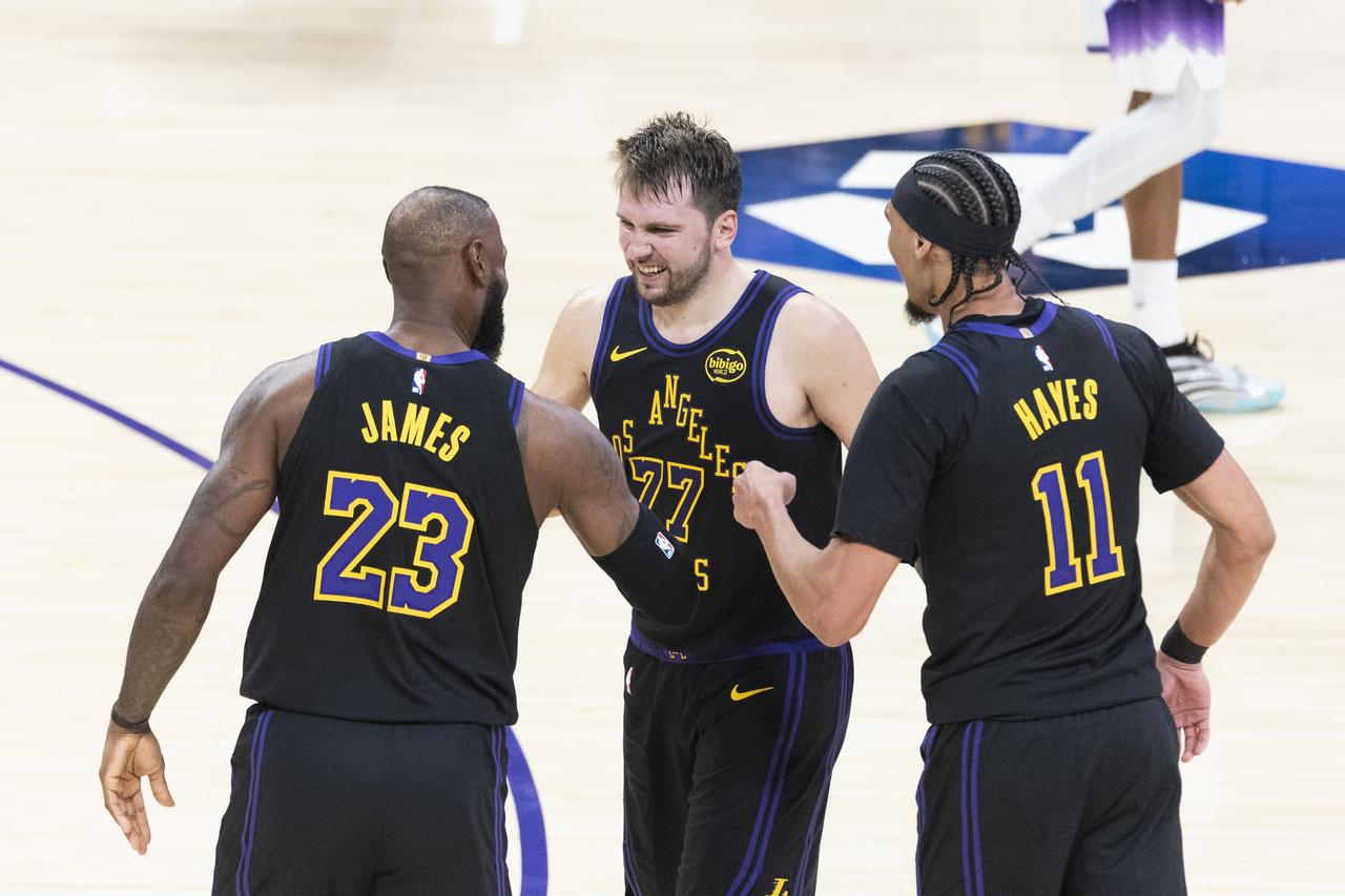 湖人本赛季最大的短板是——替补球员！
☺️您知道目前全联盟所有球队替补球员平均得