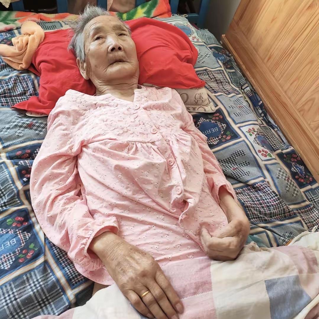 你能想象吗？一位88岁的老人，仅仅因为晚上吃了一碗肉，就再也没能醒来，这究竟是怎