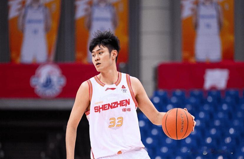 王浩然真该入选国家队，本土前三大前锋水准，打南京25+3+3




王浩然这赛