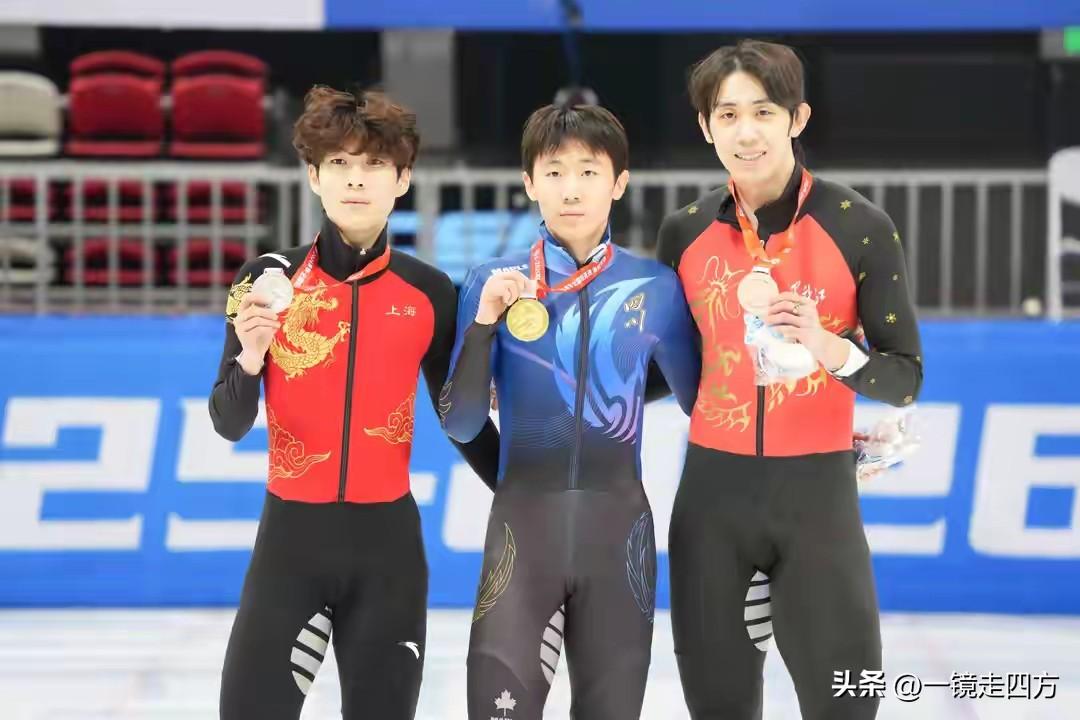 全国短道速滑冠军赛在呼和浩特继续进行，在男子500米决赛中，刚刚参加完世锦赛的四