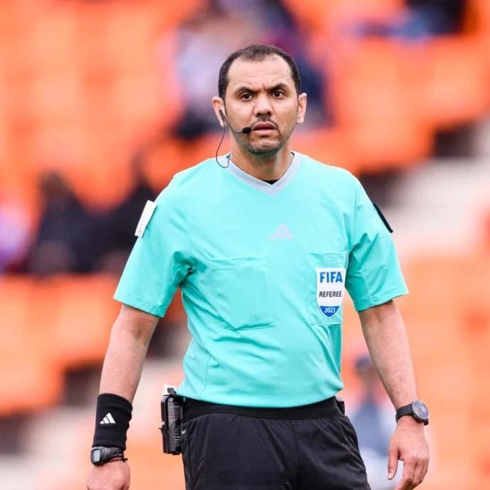 2025-26赛季亚冠精英联赛 联赛阶段 神户胜利船vs成都蓉城 裁判组信息：（