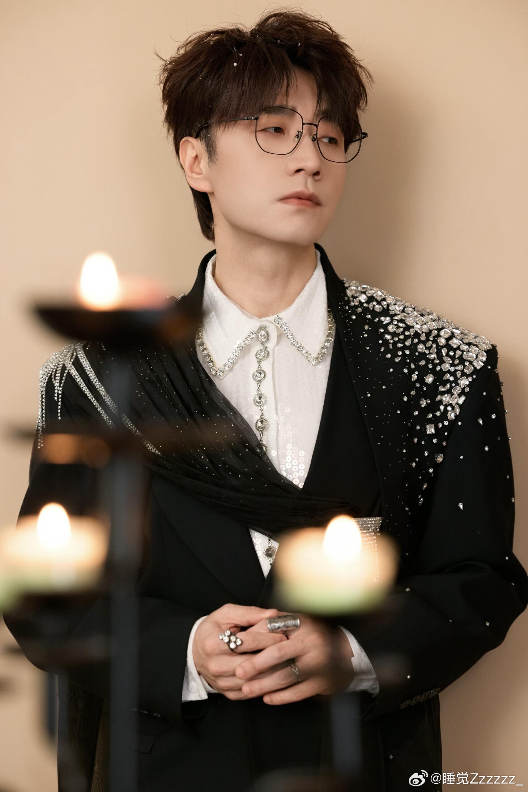 王铮亮代表作没唱时间都去哪了 时间都去哪了谁来唱都会火 王铮亮被AI挑衅不唱《时