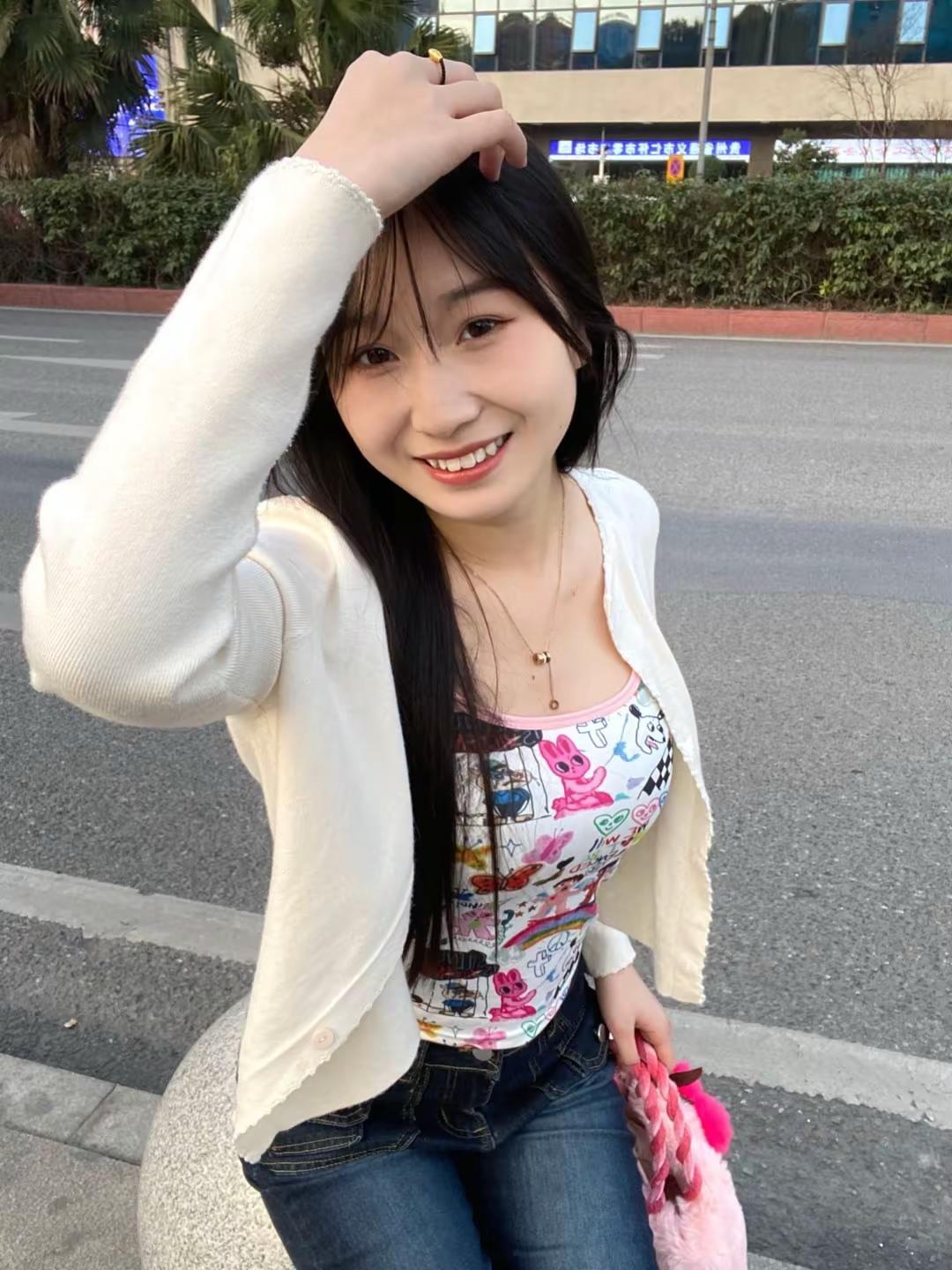 今日份清纯风穿搭 碎花裙 春日才是甜妹的主场