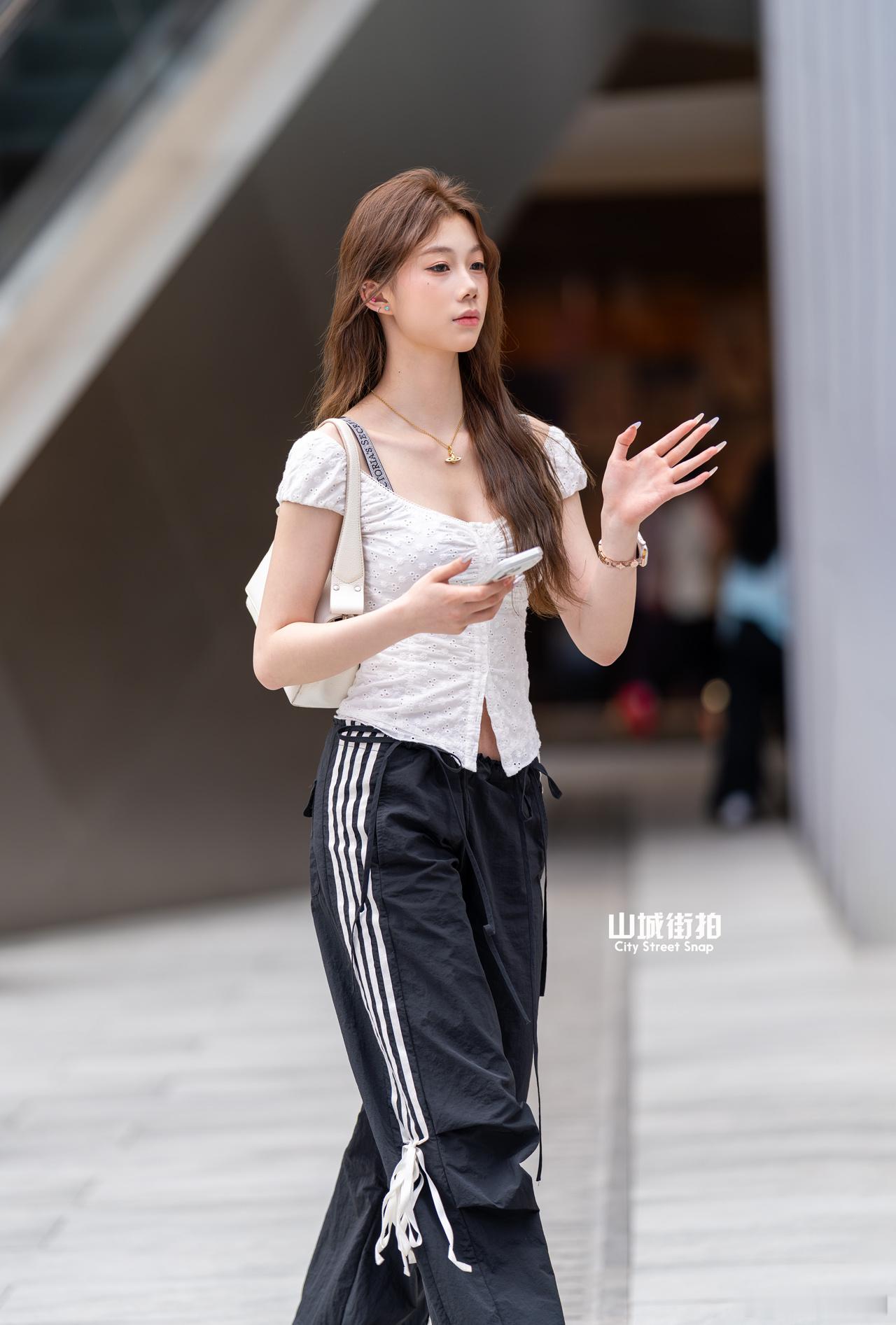 周一， 早~ 