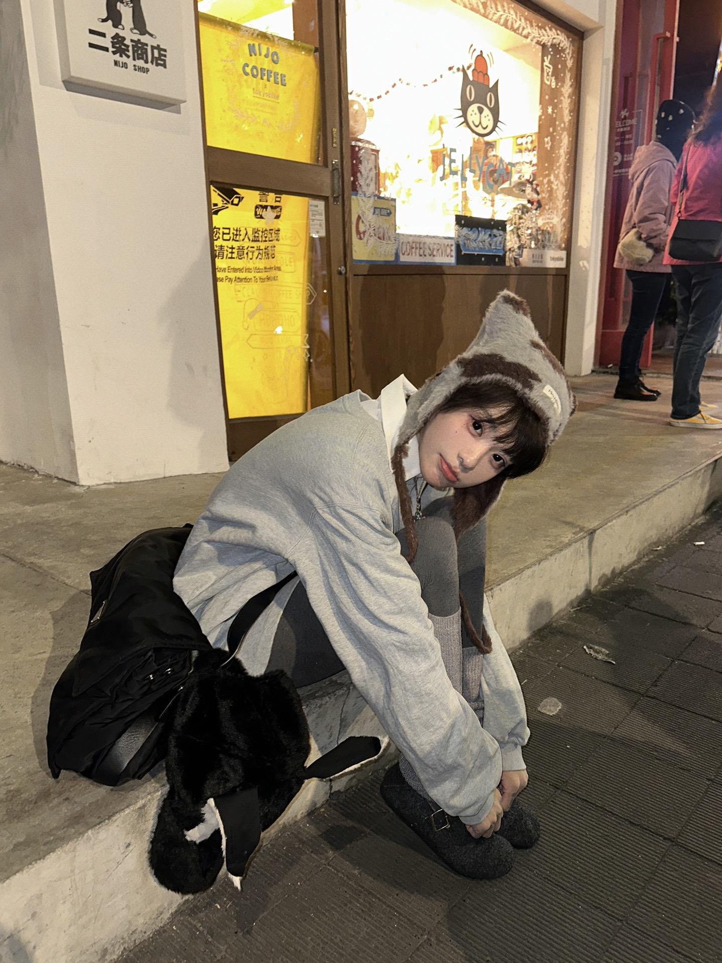 拧巴的人永远在期待别人能读懂他的隐喻。T🐽T