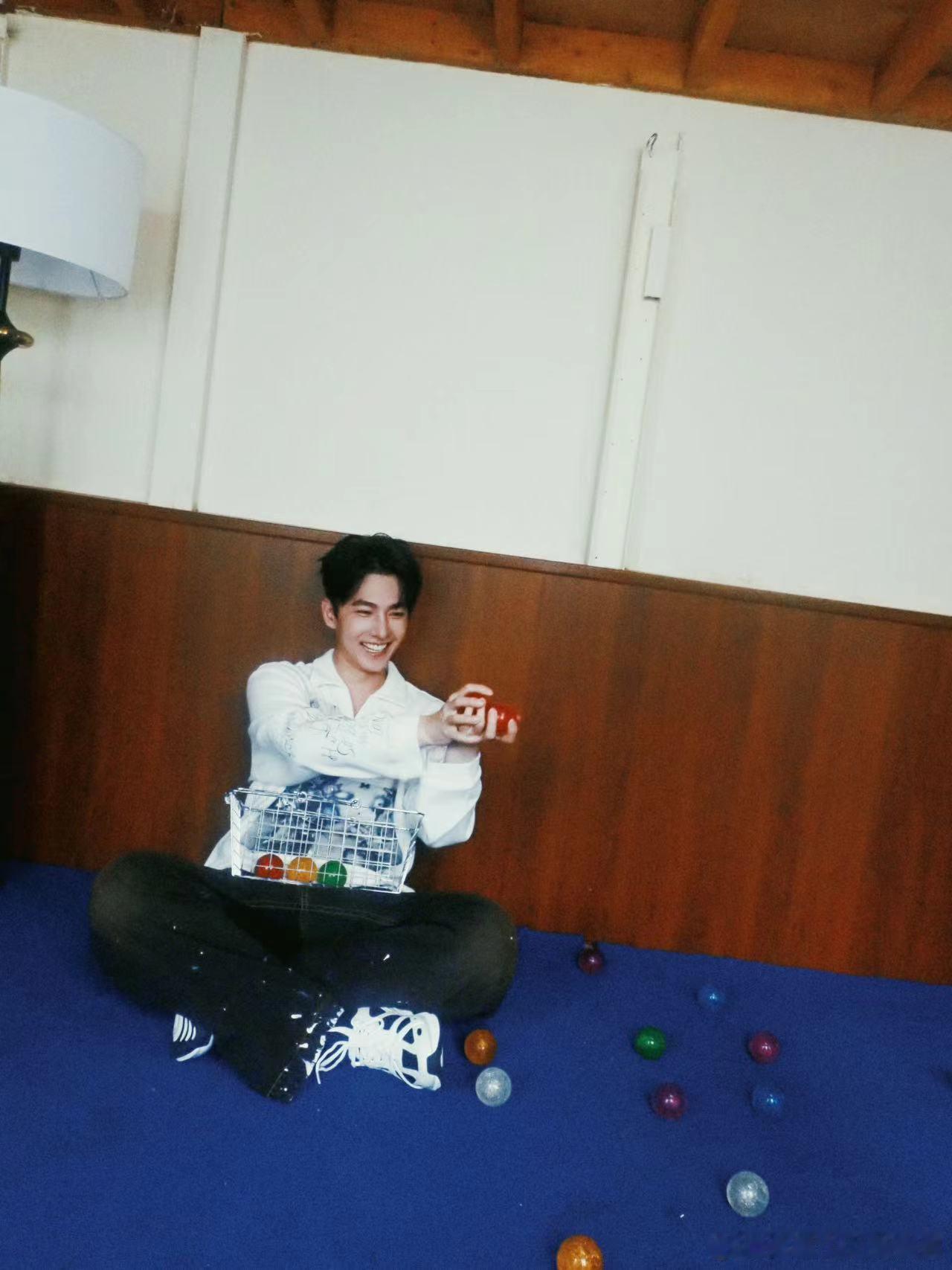 ✦  —— 悦凯经纪｜#杨洋 ——  ✦        午后出逃 🔮 梦核乐园