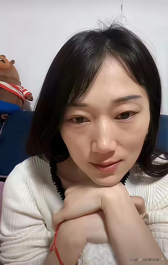 林丽怎么可能想离婚？当初多次在丈夫跟前提起离婚，可能也是想丈夫给丈夫个下马威，毕