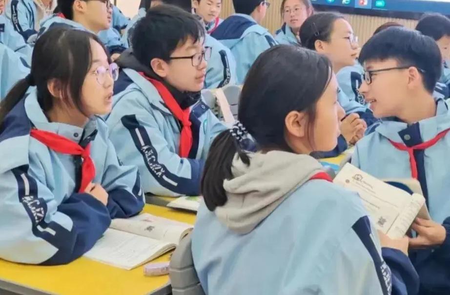 普高也能上211吗？

1、尖顶211基本没戏，末尾211可以冲一下，有一定概率