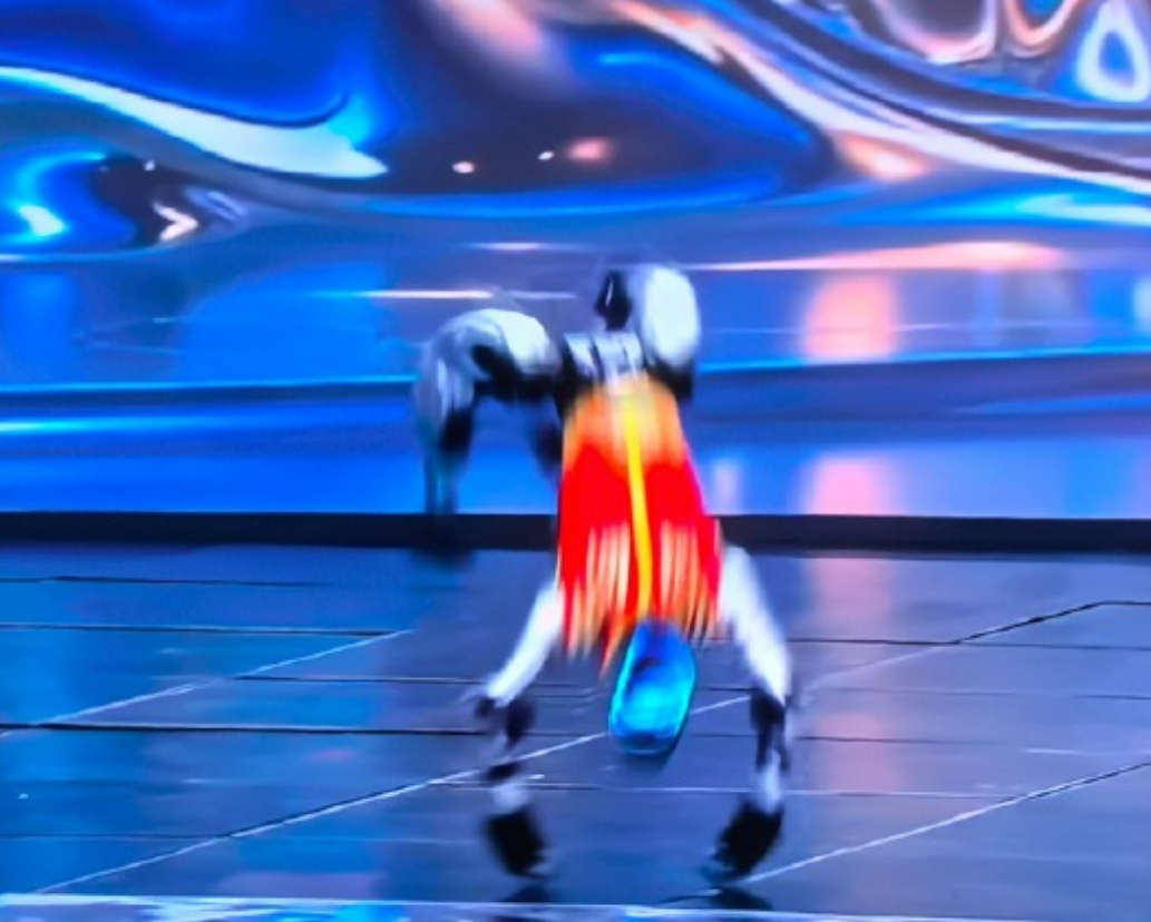 春晚机器人武术的表演，还是超出很多人预期，比蔡明节目的机器人令股民有信心多了，去