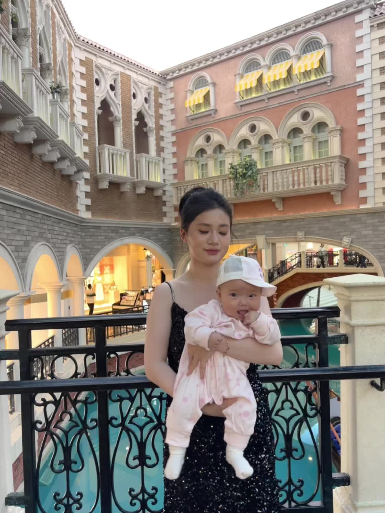97年辣妈带6月龄宝宝勇闯澳门🇲🇴 没更新的日子里，都在好好生活！