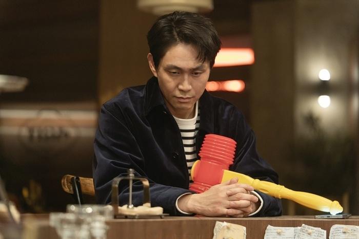 【演员吴政世谈及与朴海英作家合作】吴政世表示:“每一句话、每一个词都很珍贵。读的