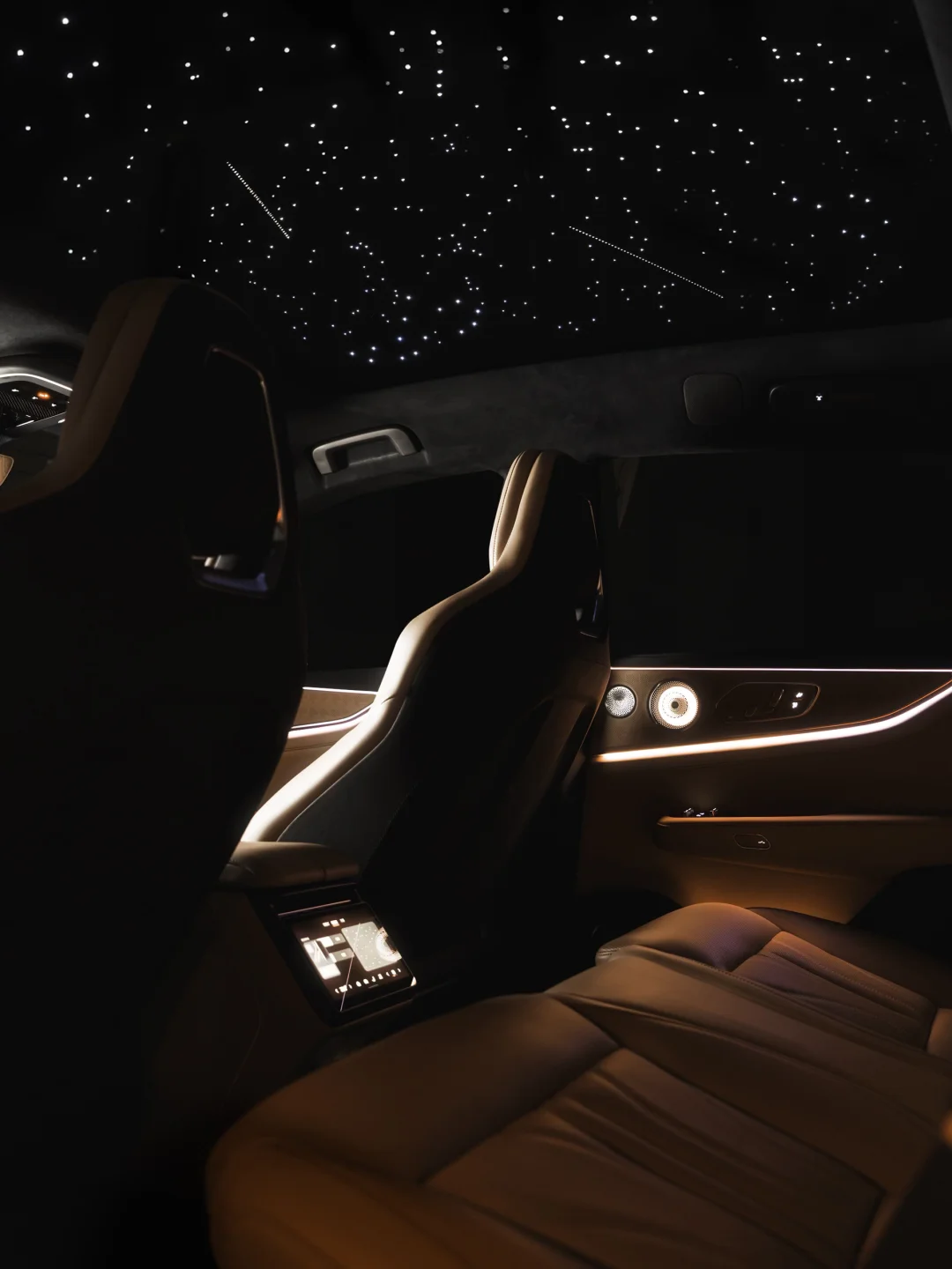 谁能拒绝星空顶呢🌃极氪001新款内饰曝光