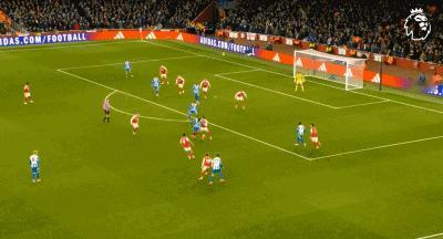 可口可乐 英超12月最佳扑救：拉亚
阿森纳对阵布莱顿，拉亚极限扑出明特兜射