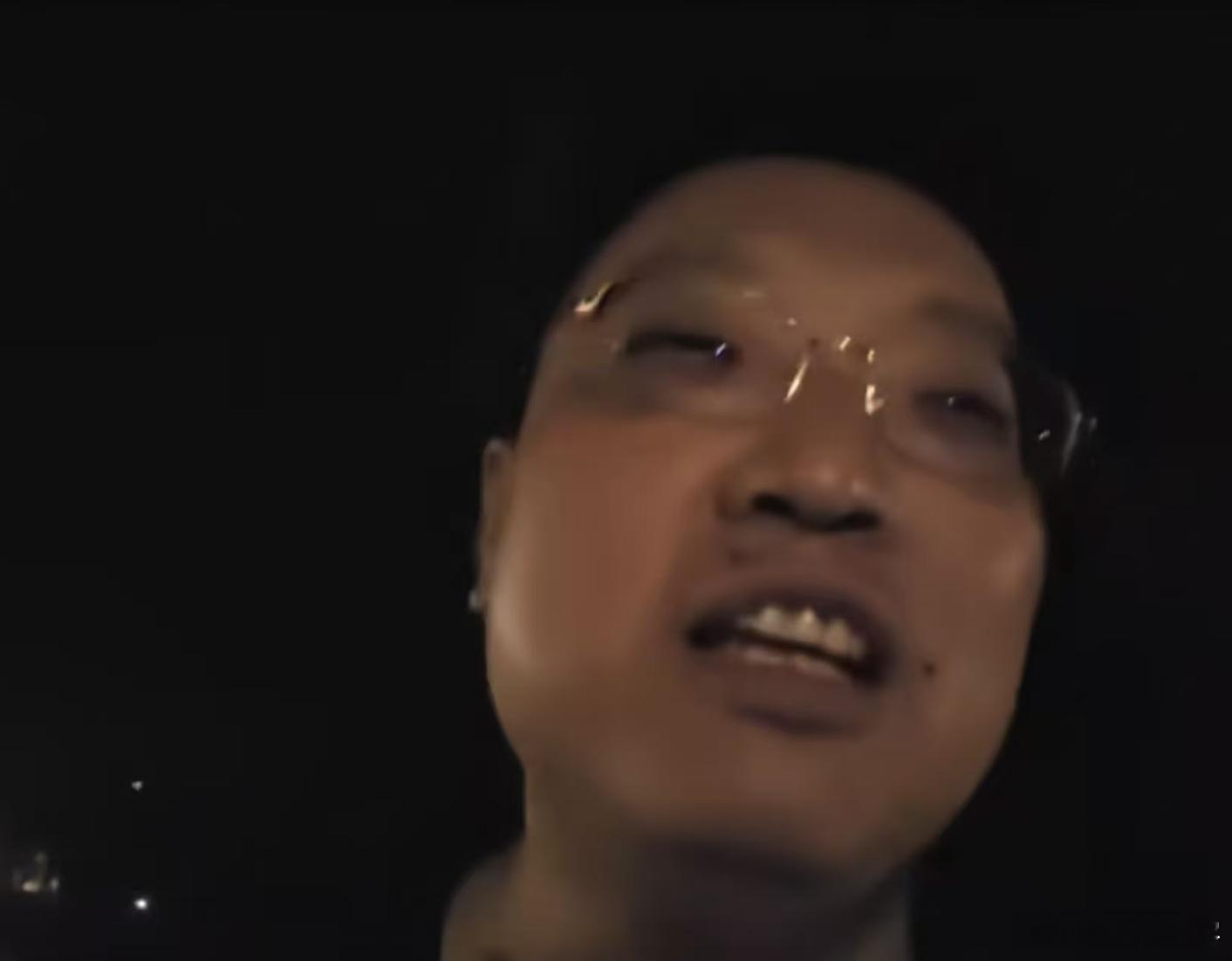 DC：我们主播作为一个服务方，不要总对被服务方观众说那些我们自己的难处，每个人做