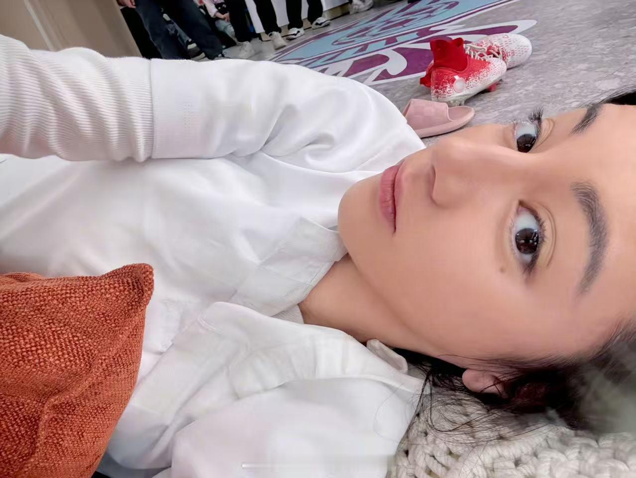 迪丽热巴钰珑自拍迪丽热巴钰珑自拍来啦～迪丽热巴