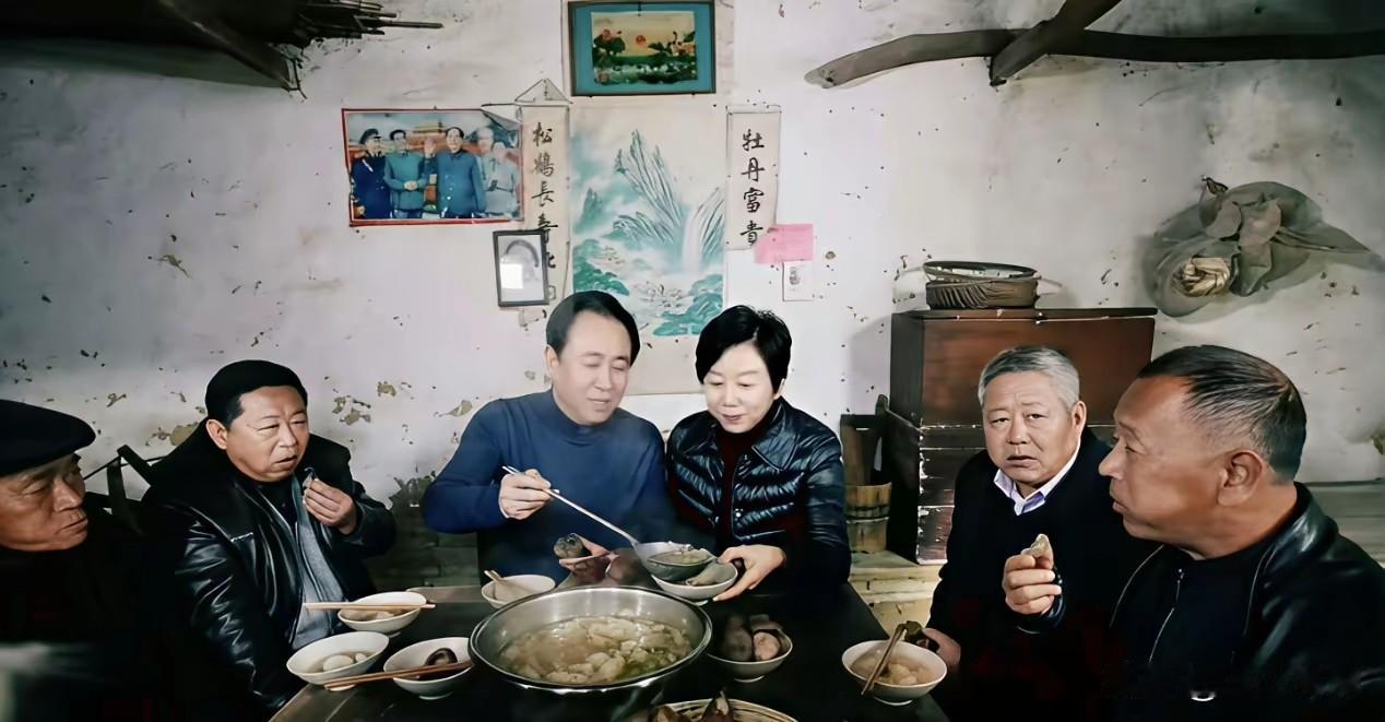 许家印还是很有远见的，当年恒大如日中天的时候，他回带老婆老家，还专门请当地的长辈