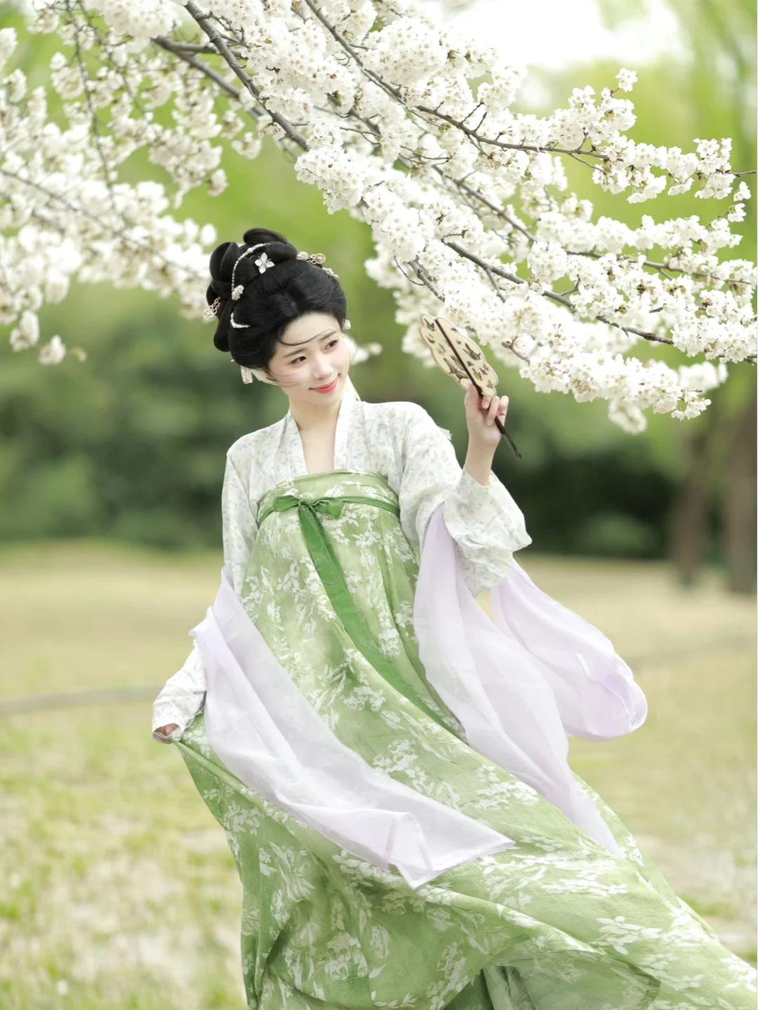 🌸星河湾的樱花已经开爆了～