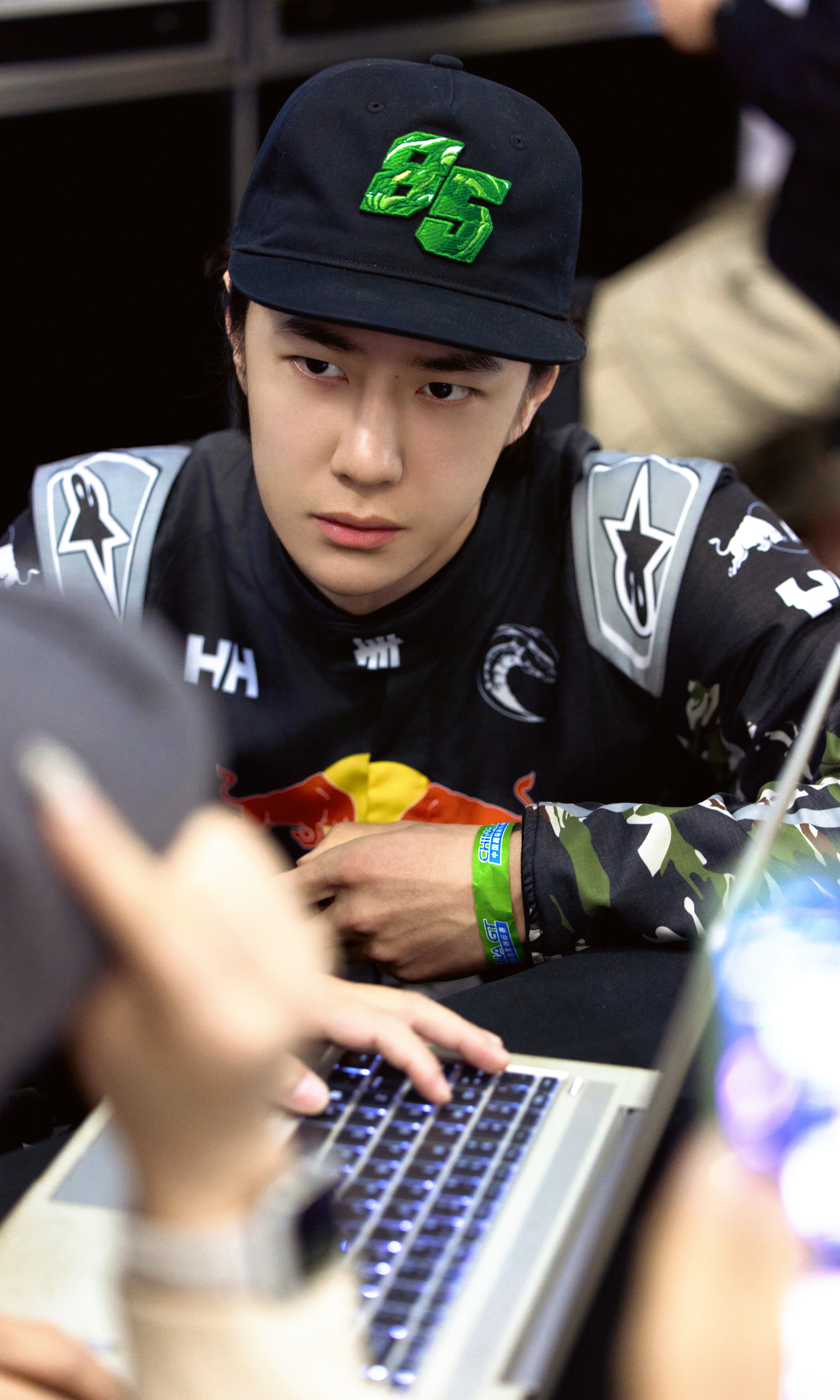 太帅了我们85号素颜小啵！！！