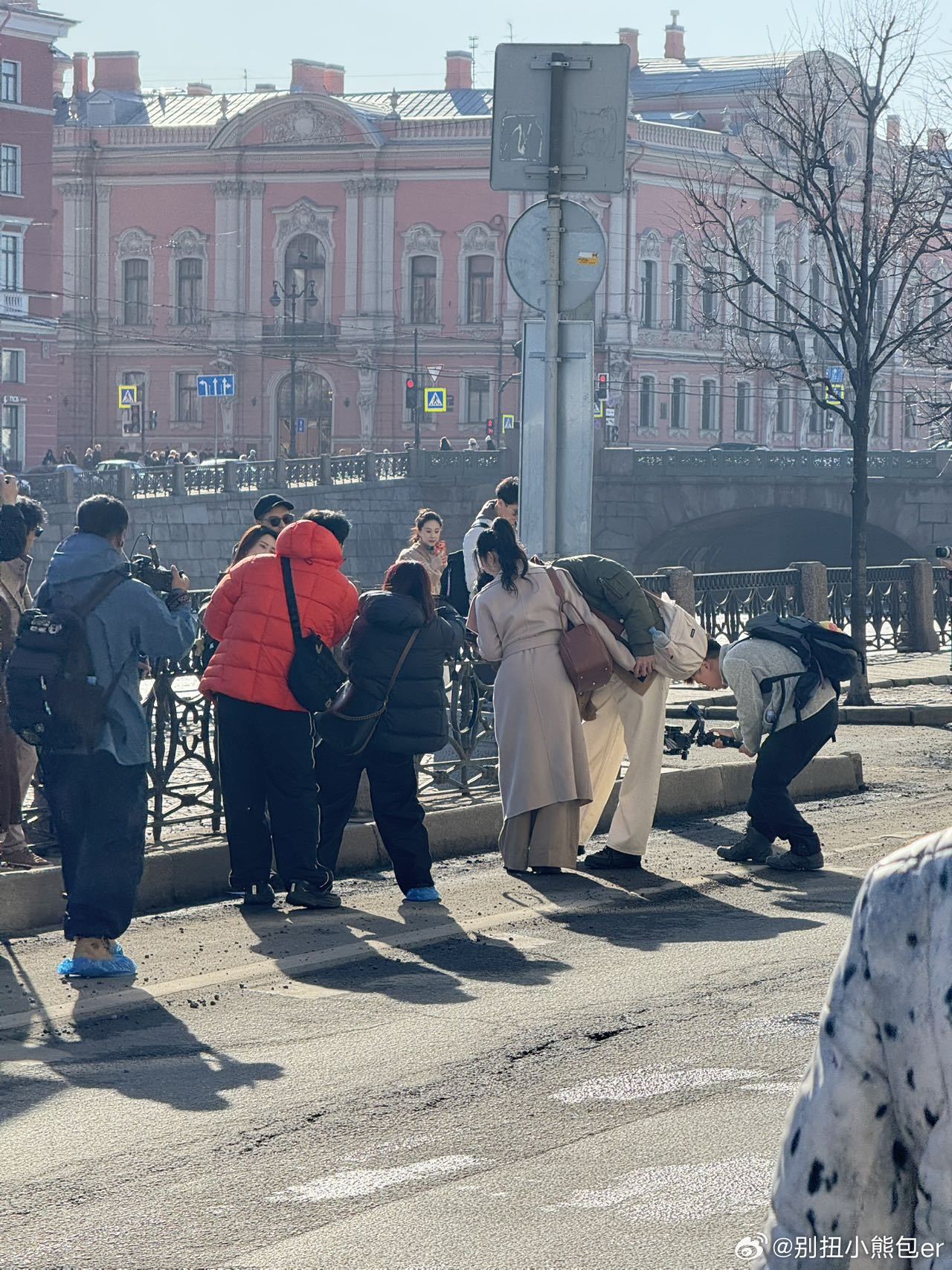 金莎孙丞潇录妻旅全程牵手 全程牵手也太甜了！金莎孙丞潇录妻旅甜度超标，彼此眼里只