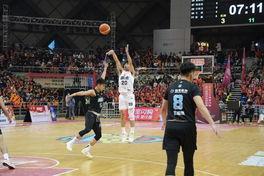 常规赛全部比赛结束，看看数据总榜单，有你喜欢的球员在里面吗？
得分榜第一名，毫无