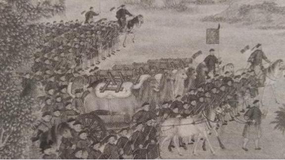 左宗棠西征时每天最犯愁的是吃饭问题，西征士兵8万多人，每月仅食粮就需要284万多