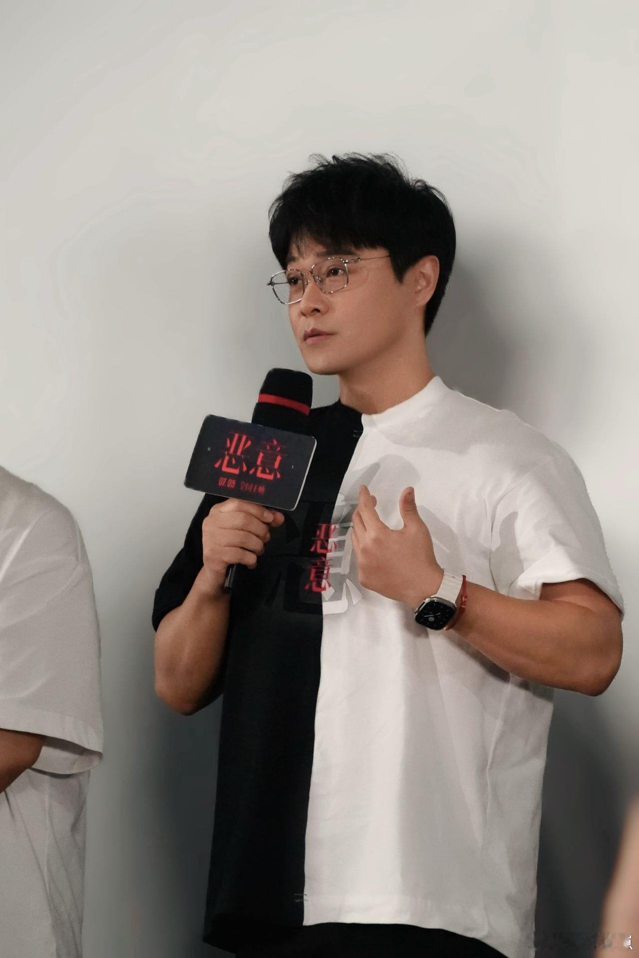 恶意刀我别用温柔刀  陈思诚创作的《恶意》，是现实与理想的碰撞。用社会痛点叩问人