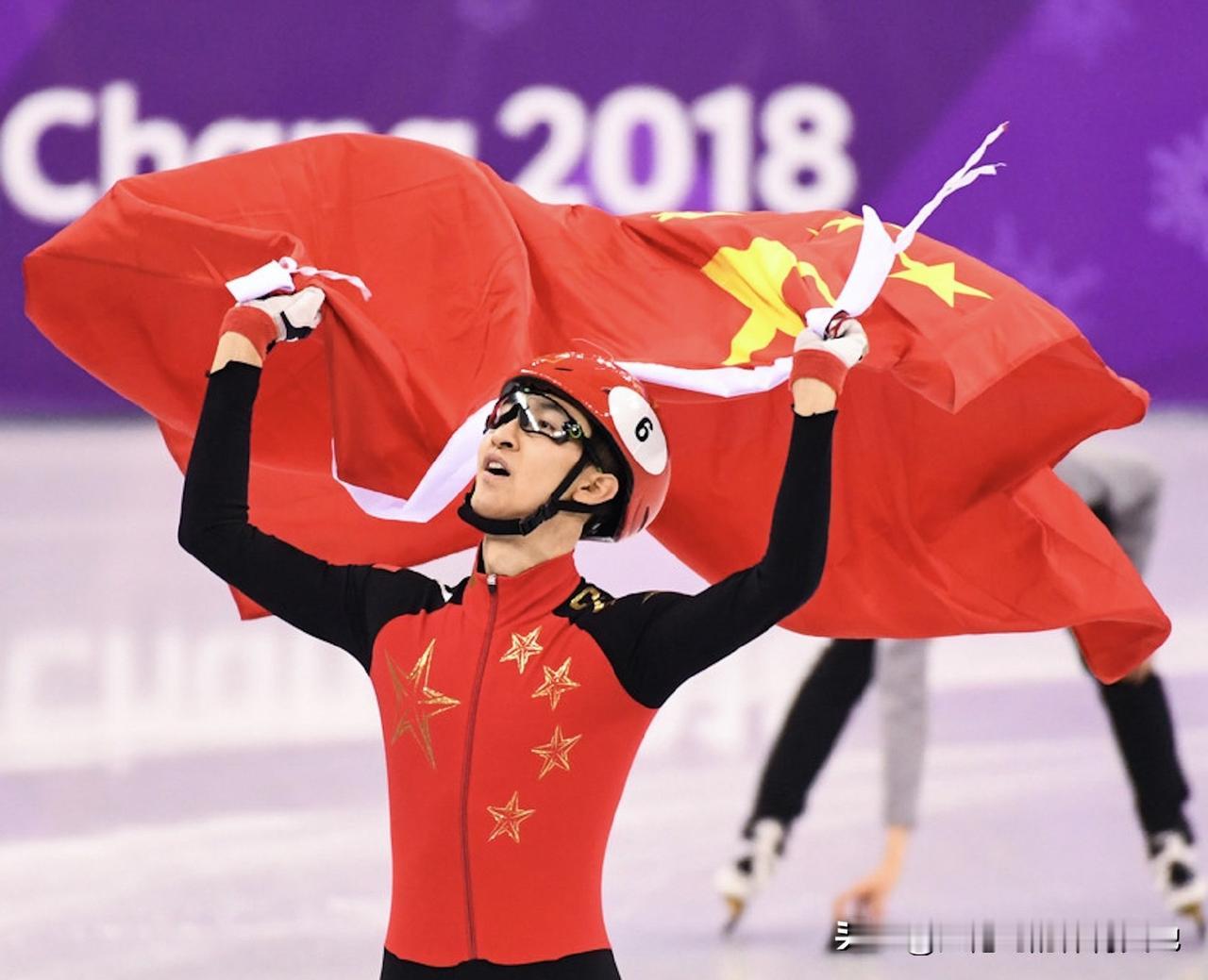 太不容易了，武大靖的职业生涯也是一个励志的故事，可以出书可以拍电影了！祝福大靖，