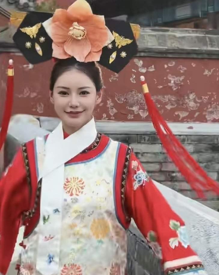 不得不说
马筱梅北京这趟妆造
还挺灵动的
大家说是吗
马筱梅全家福 马筱梅带娃直