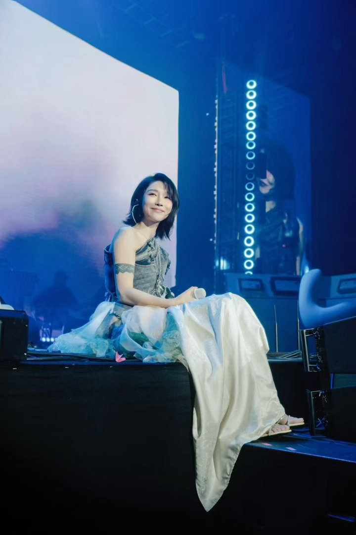 北京钻石音乐嘉年华阵容官宣 市区音乐节来袭！大张伟、袁娅维、老狼齐聚，三天风格各