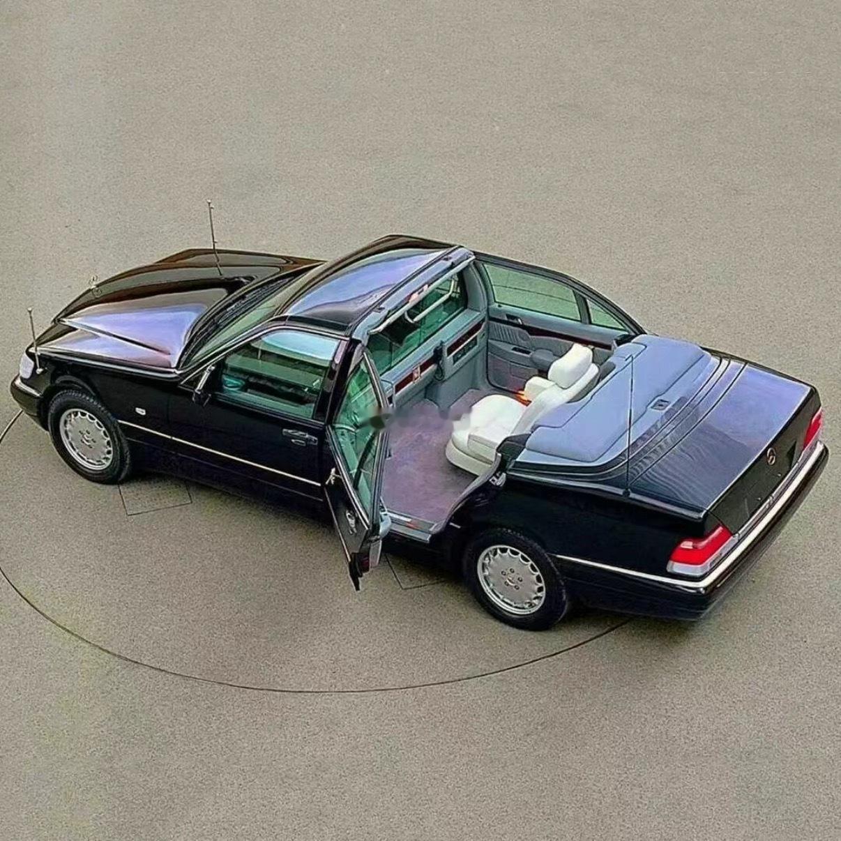 梅赛德斯-奔驰 S500 Lang Landaulet Papamobil 是W