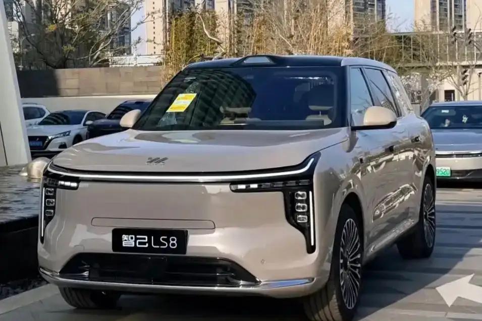 中国六大国有车企！
1：一汽一央企(坐标长春)
2：长安一央企(坐标重庆)
3：