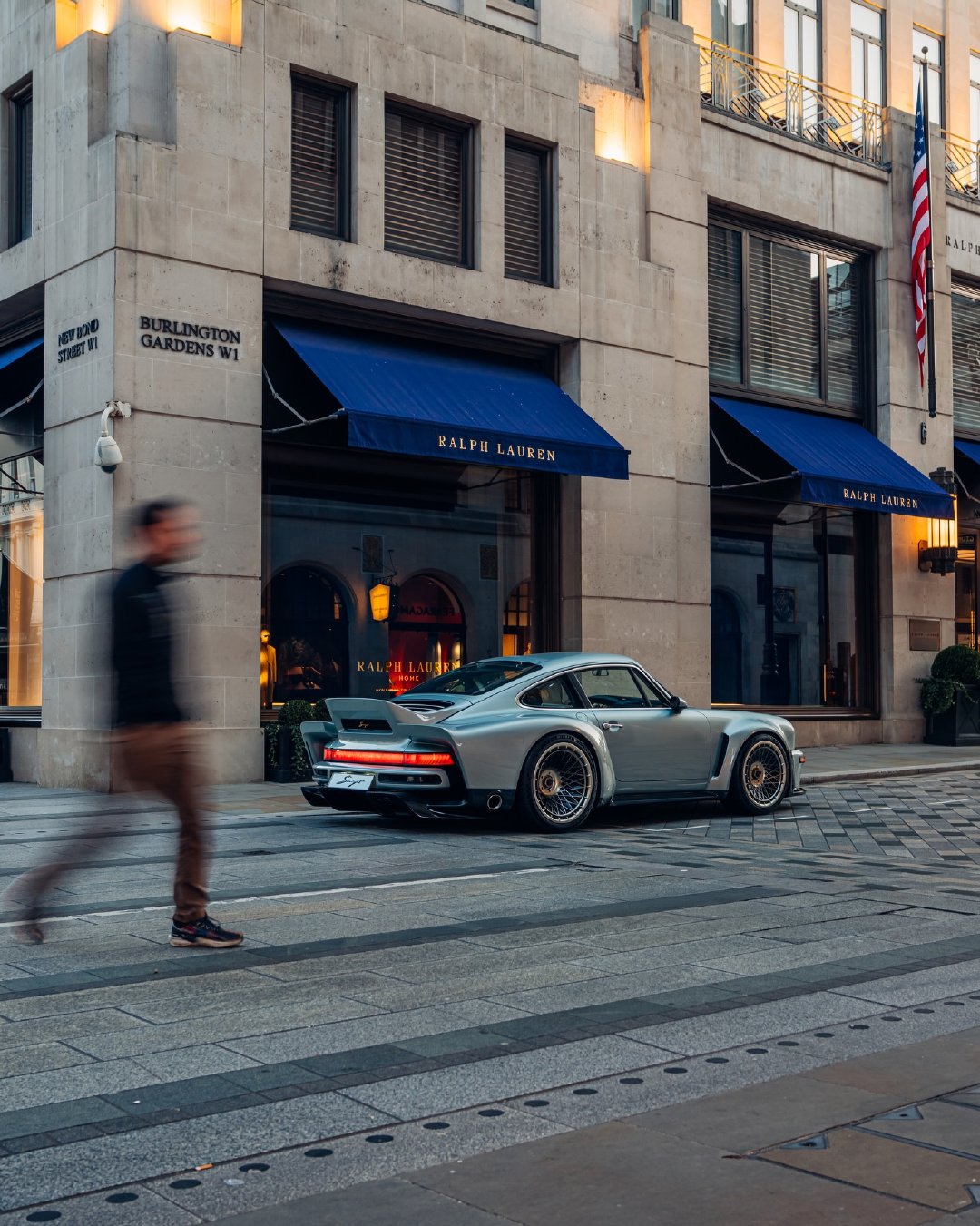 Singer Singer911 PIC：Alex Penfold Photog