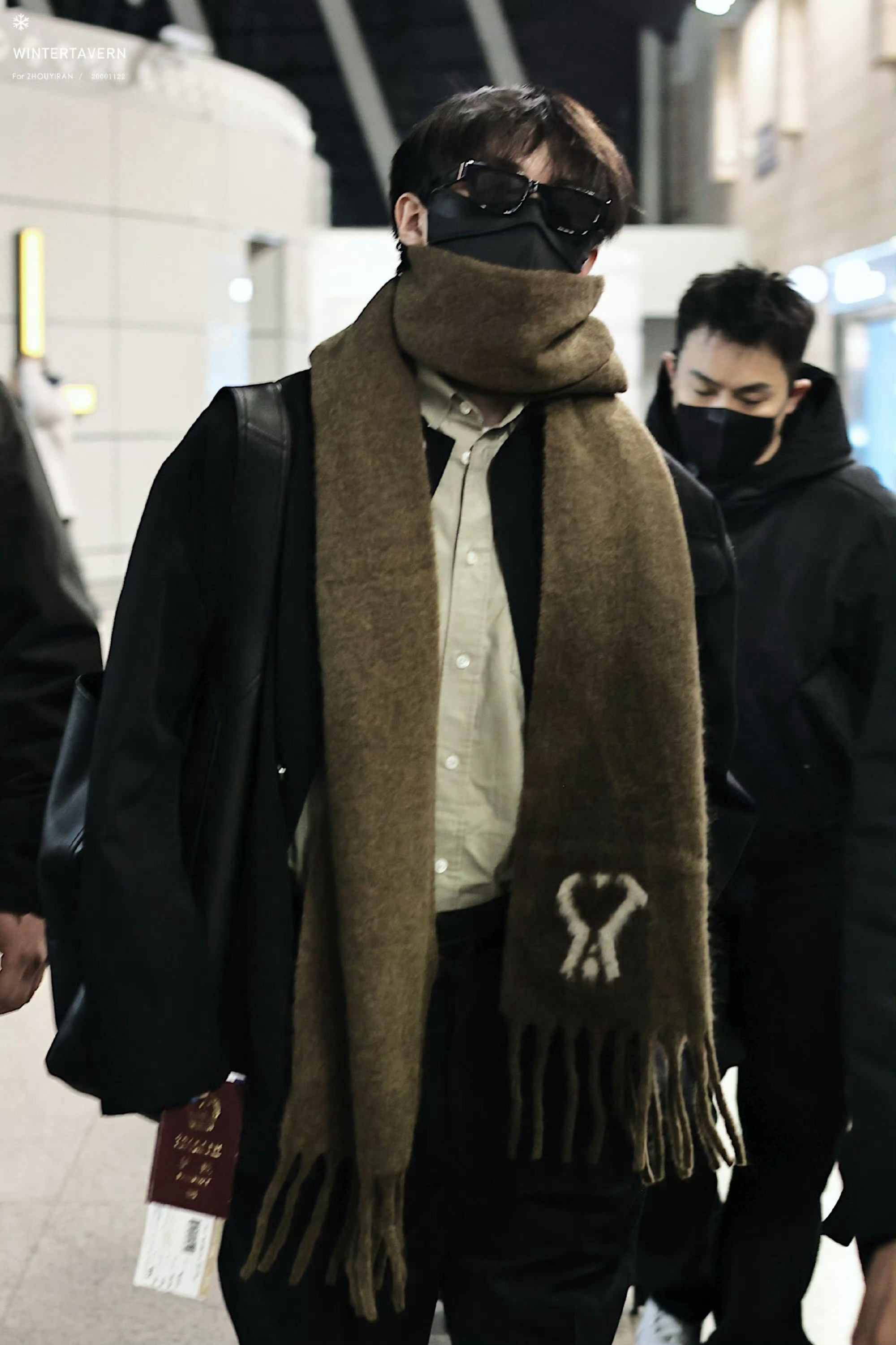 周翊然出发巴黎时装周｜hello时装周 周翊然｜ 巴黎时装周✈️第一章现偶男主出