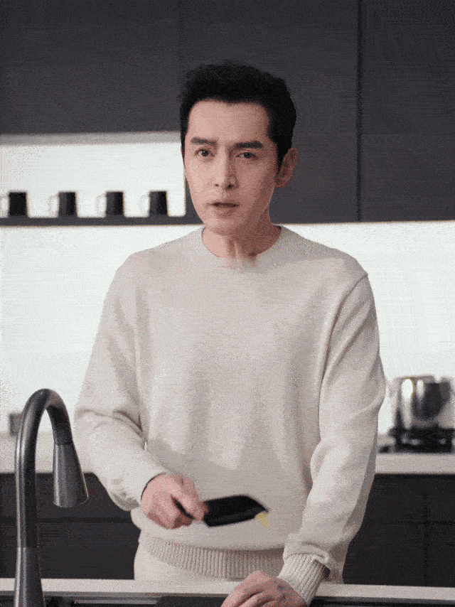 胡歌的新搭子给到夯 刚刷到胡歌的视频，差点以为他在直播，原来是在介绍新搭子。洗菜