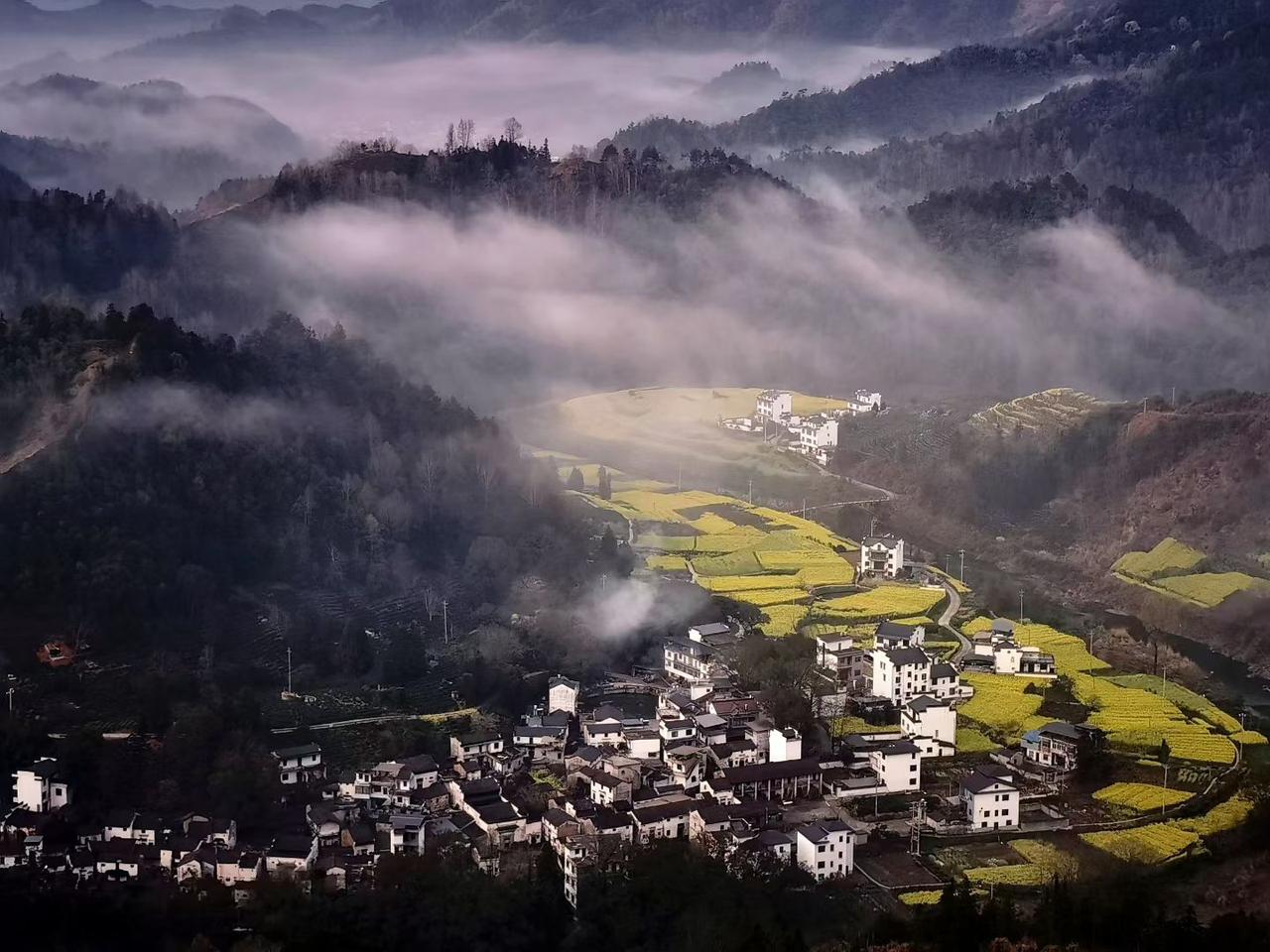 60岁后，夫妻别再互相指责，多看看对方的好
 
人活一辈子，柴米油盐磨了几十年，