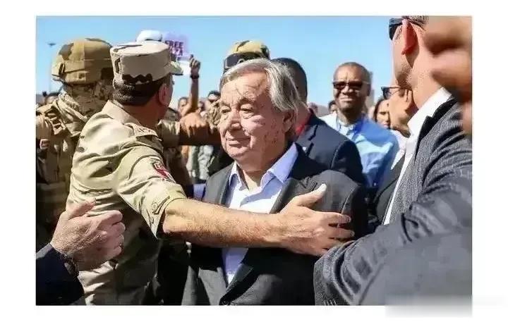 老古这次有所担当！
联合国秘书长古特雷斯亲自为巴勒斯坦人民押送国际救援物资到以色