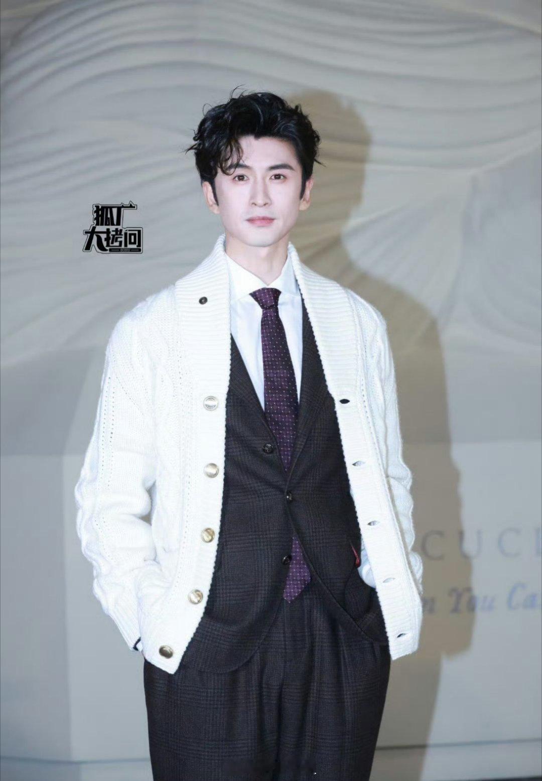 一起来看看张云龙、张若昀、张康乐这三位同姓男艺人的今日份活动照，也都是偏成熟型的