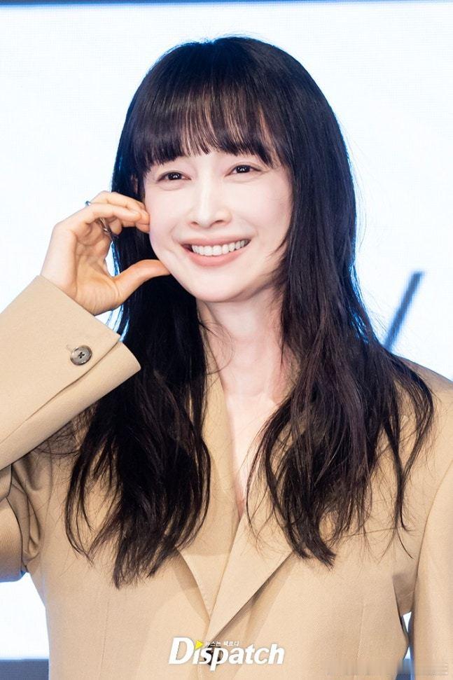 26日，演员李奈映郑恩彩李清娥 出席主演ENA新月火剧《荣耀:她们的法庭》制作发