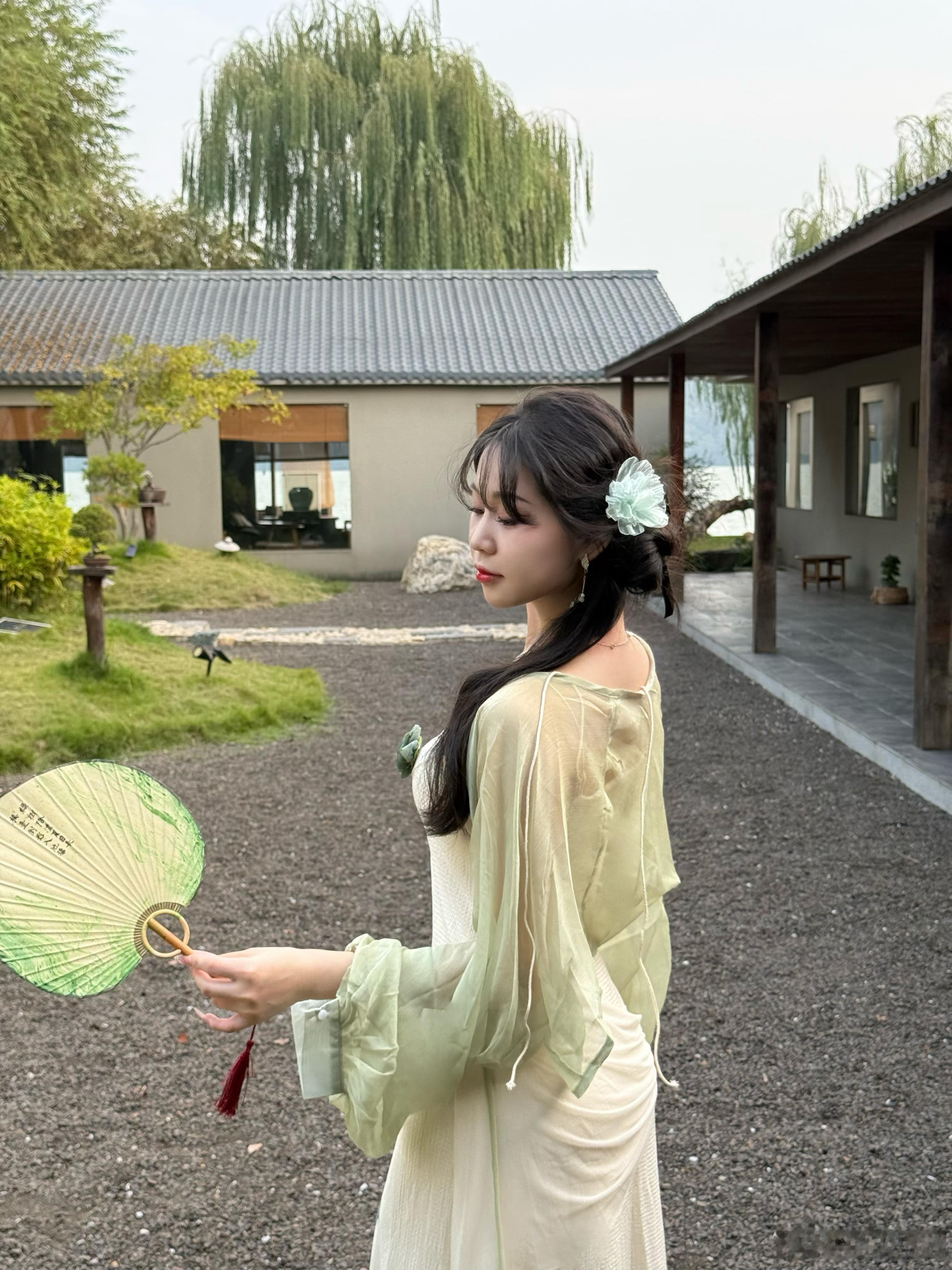 人随春好，春与人宜🍃👗:Z boss私人衣橱 