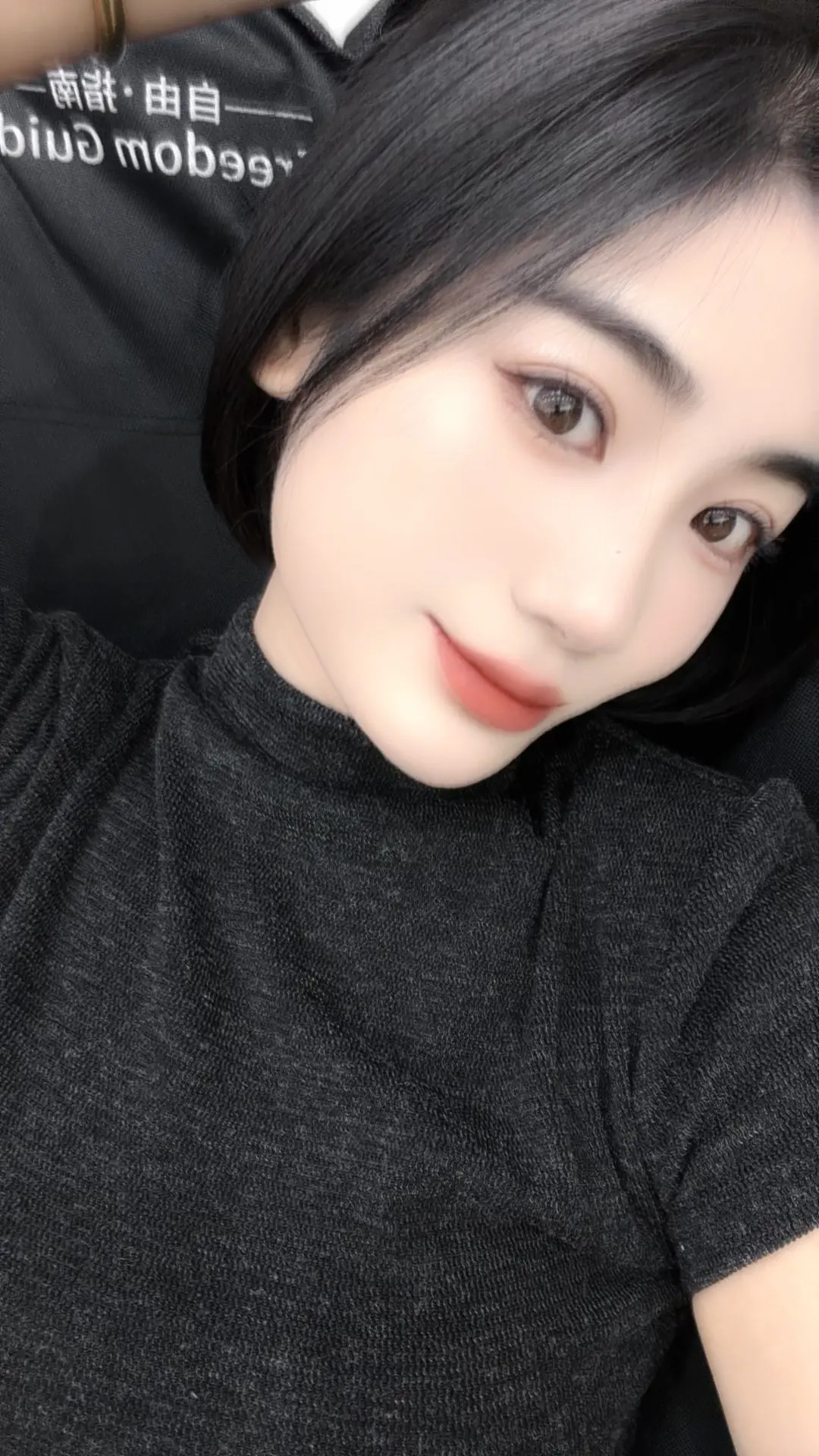 今天照了好久镜子，一晃眼发现自己已经不是20岁了，我都34岁了，再过几...