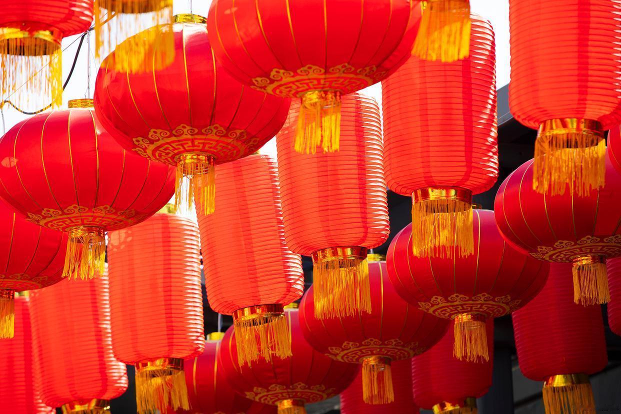 嫁到光明村领年货的愿望成真了 从当年的76个鸡蛋到5万件年货，变化的不仅是数字。