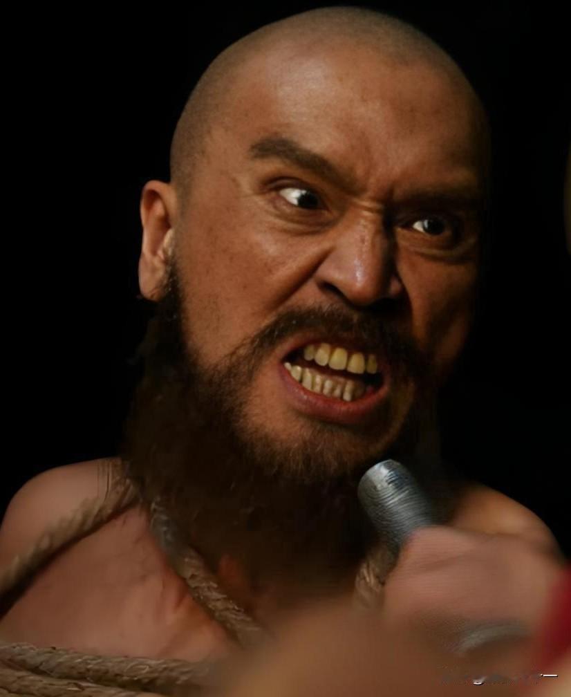 大家有没有觉得，

栾元晖在《大生意人》这形象，

演个管带真的是屈才了，这要是