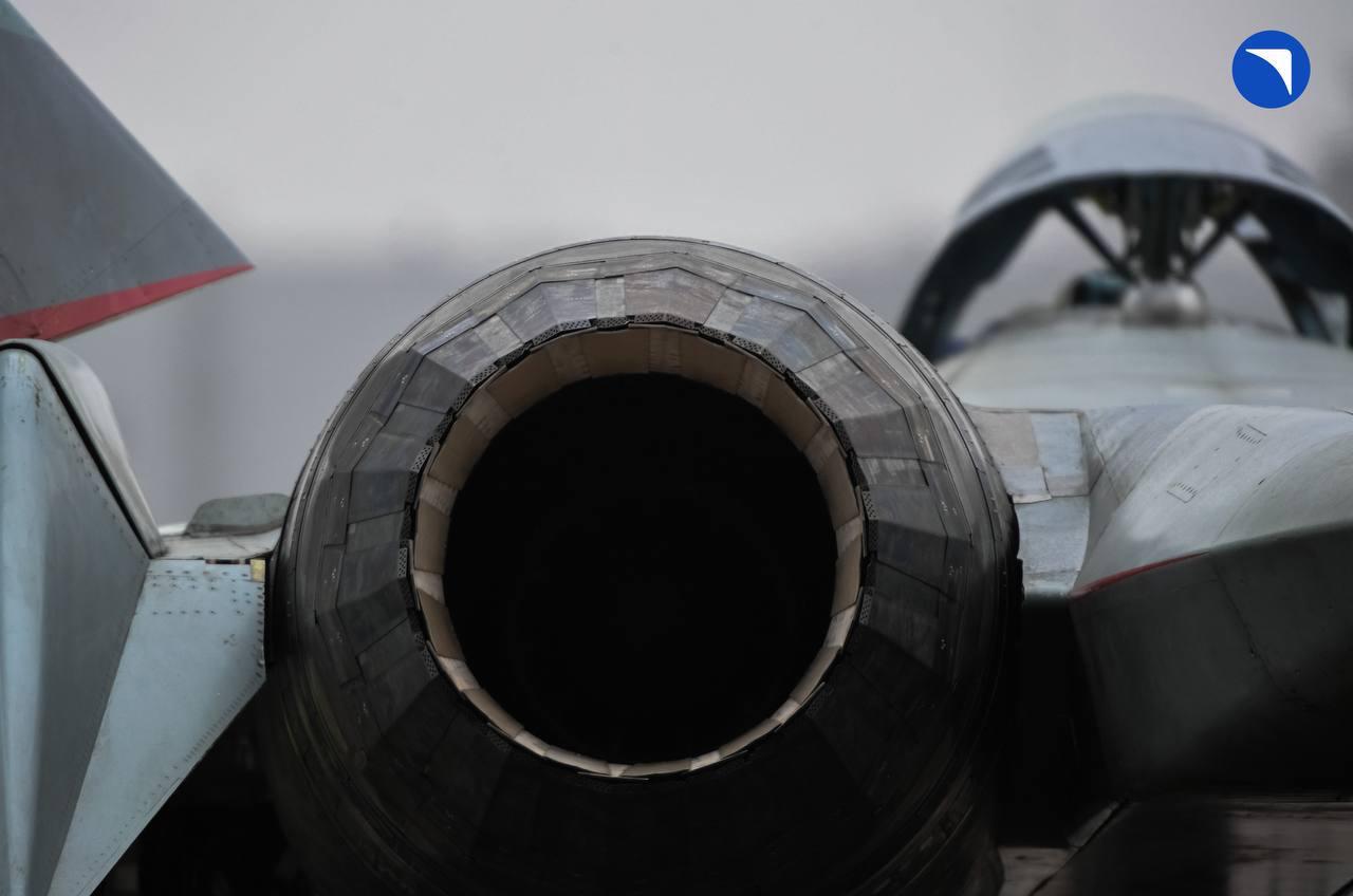 俄罗斯：苏-57安装新发动机，但第五代能力仍然遥不可及！
    苏-57飞机的