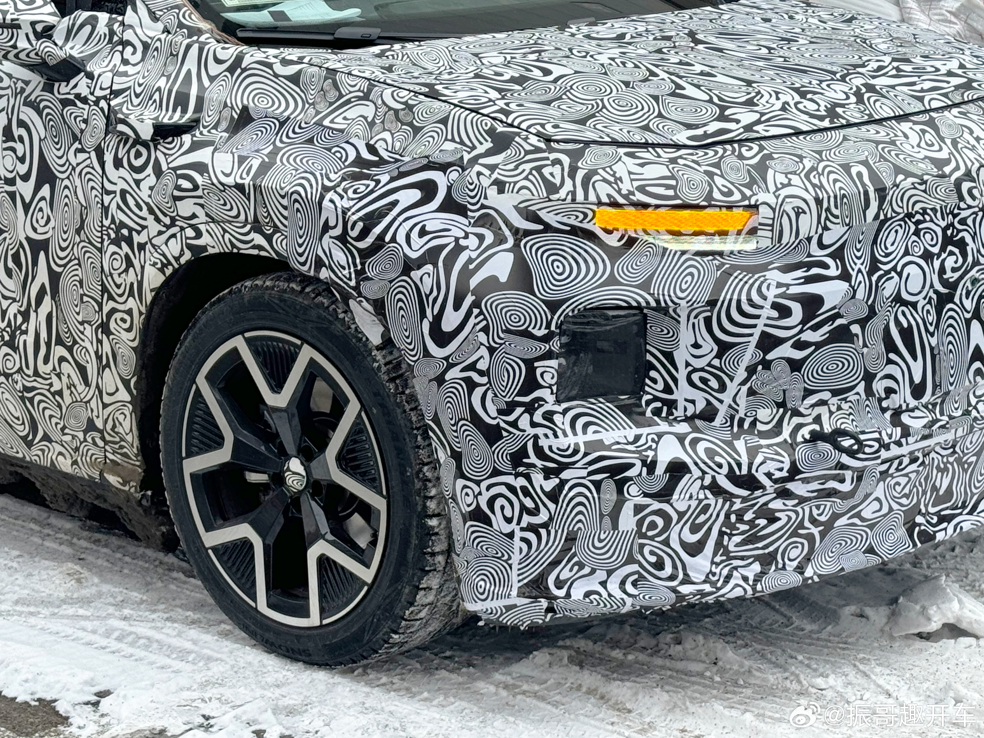 大众电动化攻势再提速！继上汽多款新车之后，一汽-大众 ID.AURA 谍照正式亮