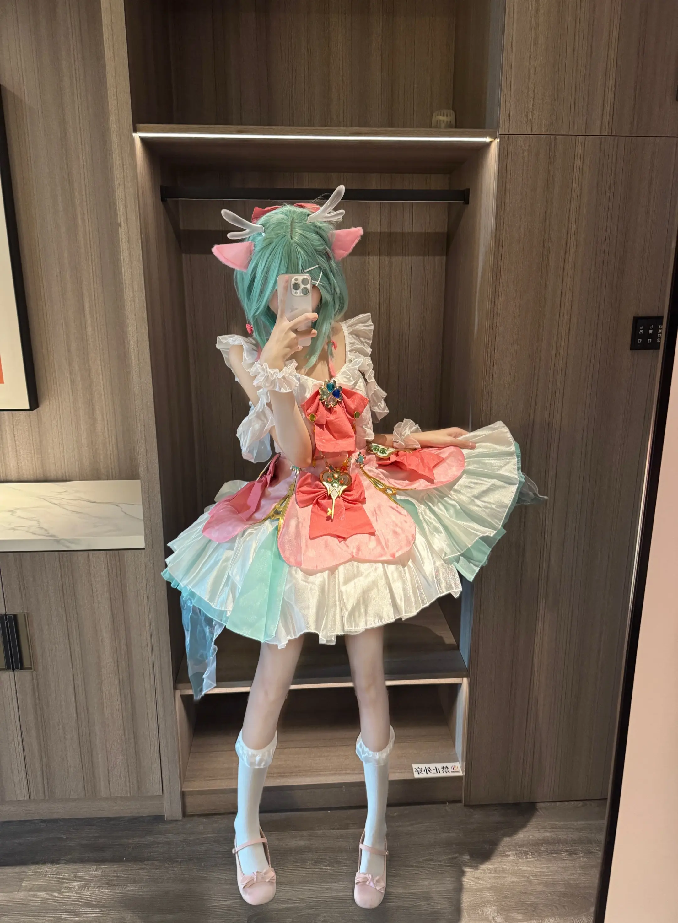 我的六大美德： 勤奋：那我玩瑶吧 勇敢：我直接秒锁瑶 宽容：没事你们吵...