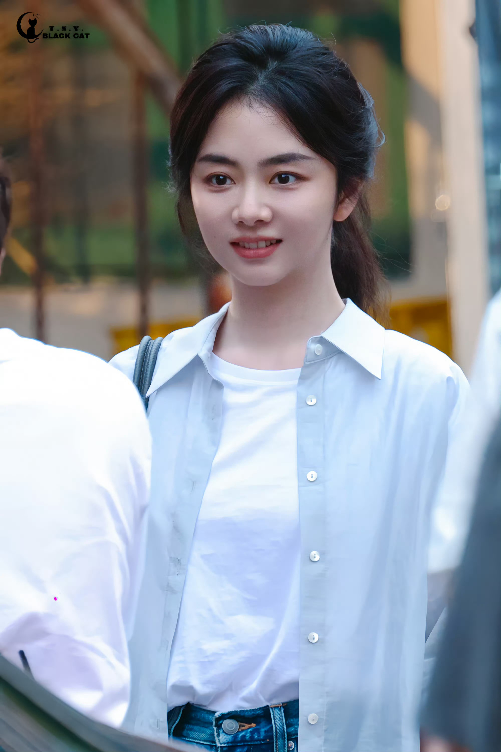 谭松韵谭松韵春禾之上 tsy 谭松韵季三妹你与星月，皆可珍藏。山水一程，三生有幸