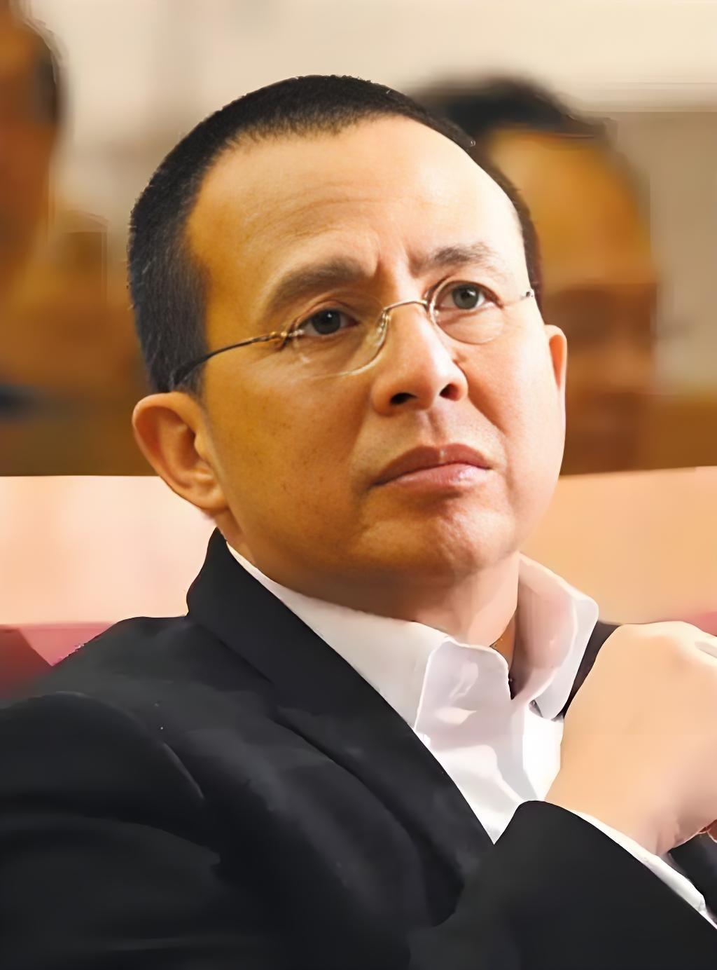 香港大火个人捐款……家国情怀！
 
香港大埔宏福苑火灾牵动人心，爱国爱港人士以个