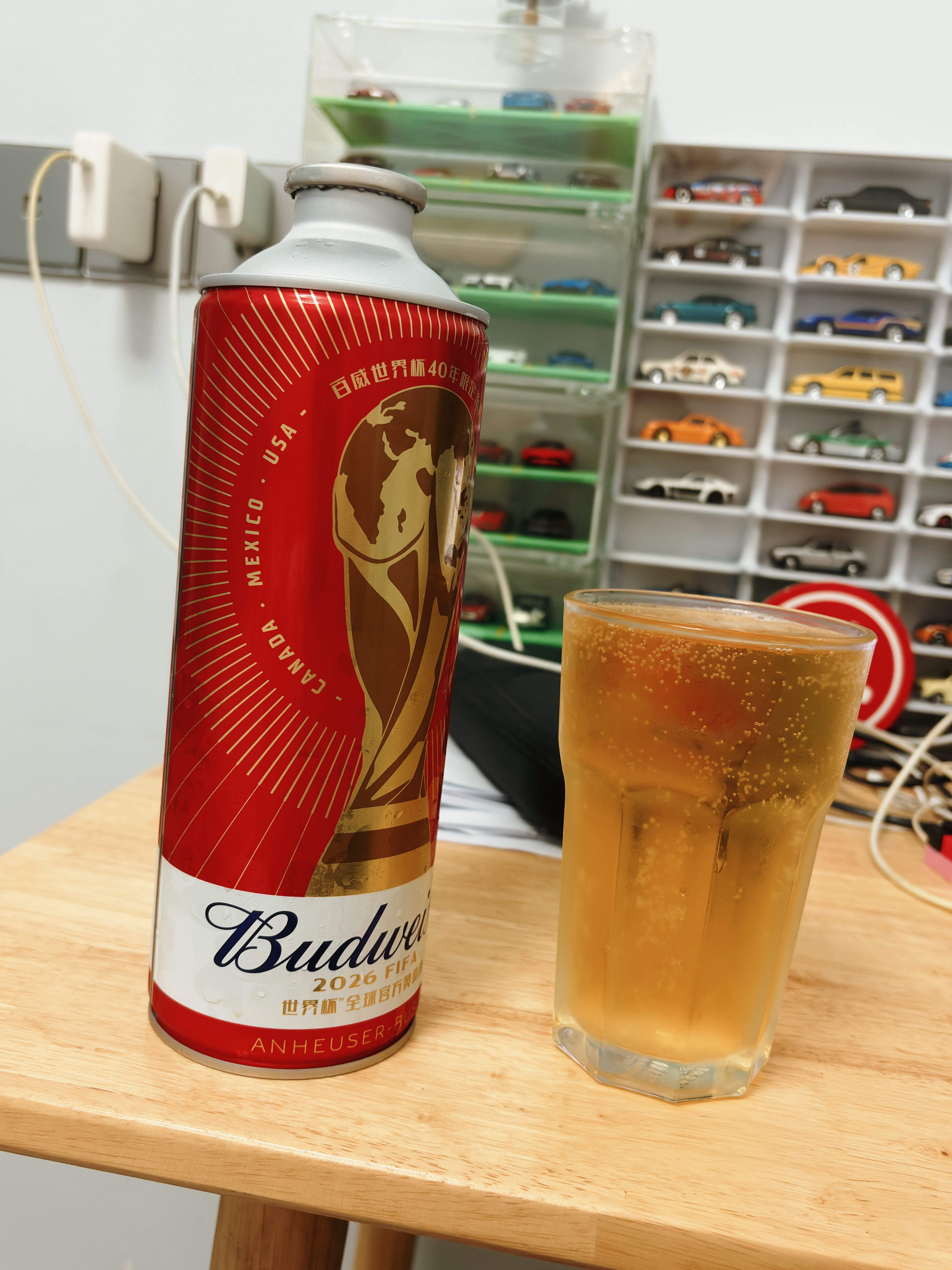 独酌了两斤啤的～🍻🍻但今晚的球赛太晚了，就不熬夜了。明天早起看葡萄牙。 